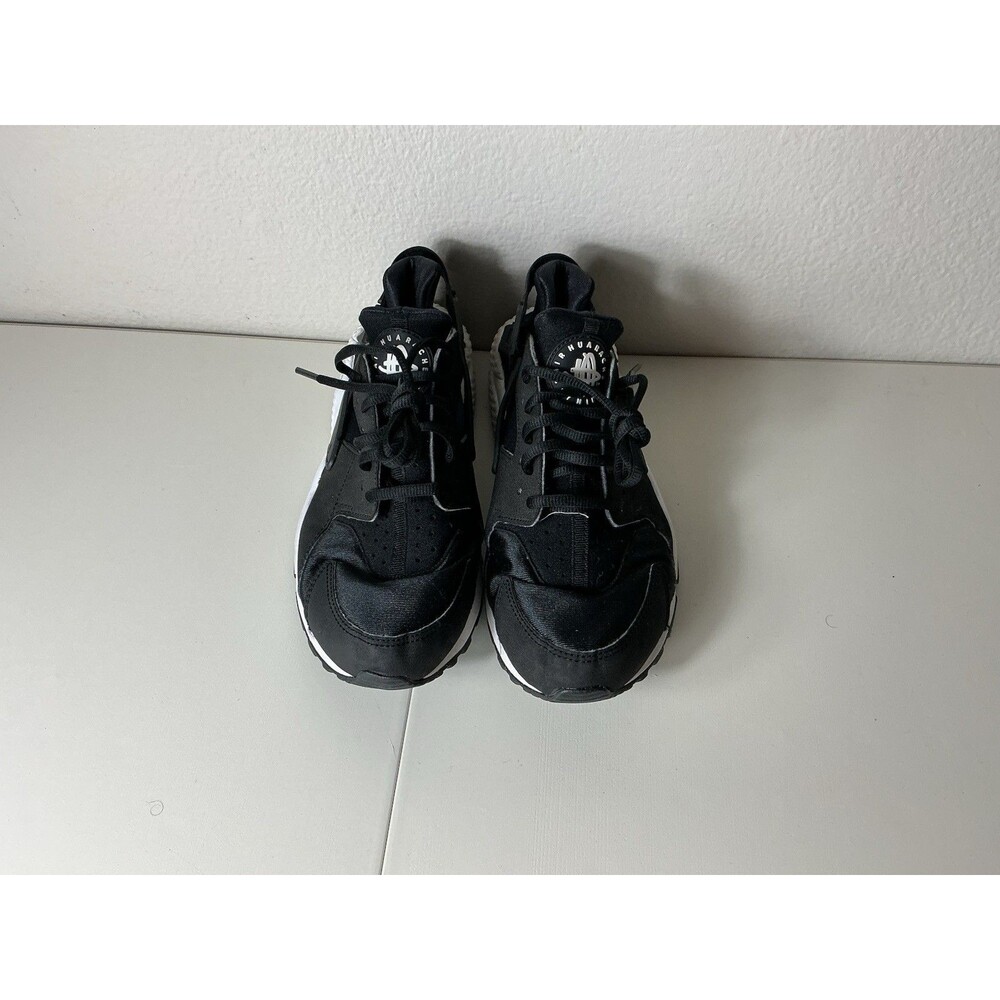 Nike Air Huarache Triple Black Athletic Shoes 634835-006 Women’s size 9
